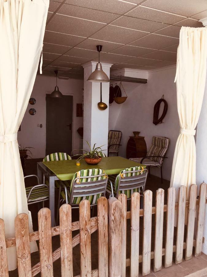 La Casita Santa Barbara Guest House Macastre Exterior photo